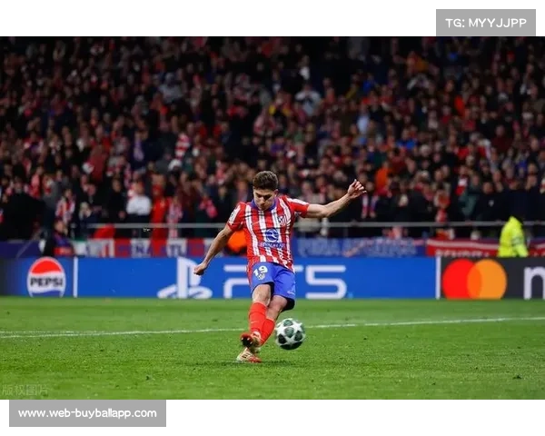 阿尔瓦雷斯禁区内的跑位之道 马竞锋线的致命武器解析