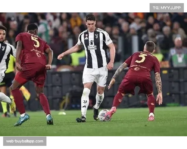 巴萨拜仁联手出击 尤文锋霸二选一引发转会风波