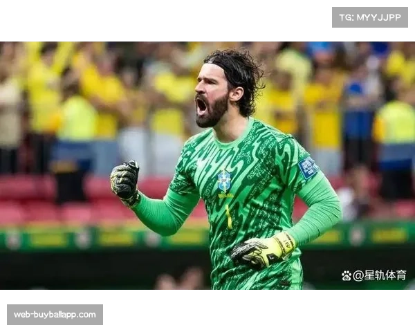 阿利松撞倒努内斯被判点球 官方确认先碰人不碰球犯规